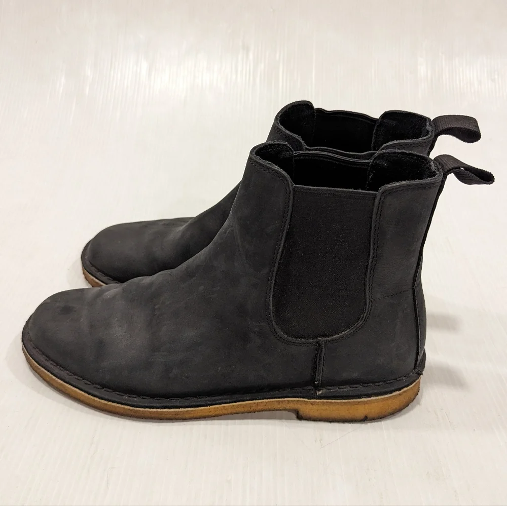 CLARKS Mens black leather desert Peak boots
